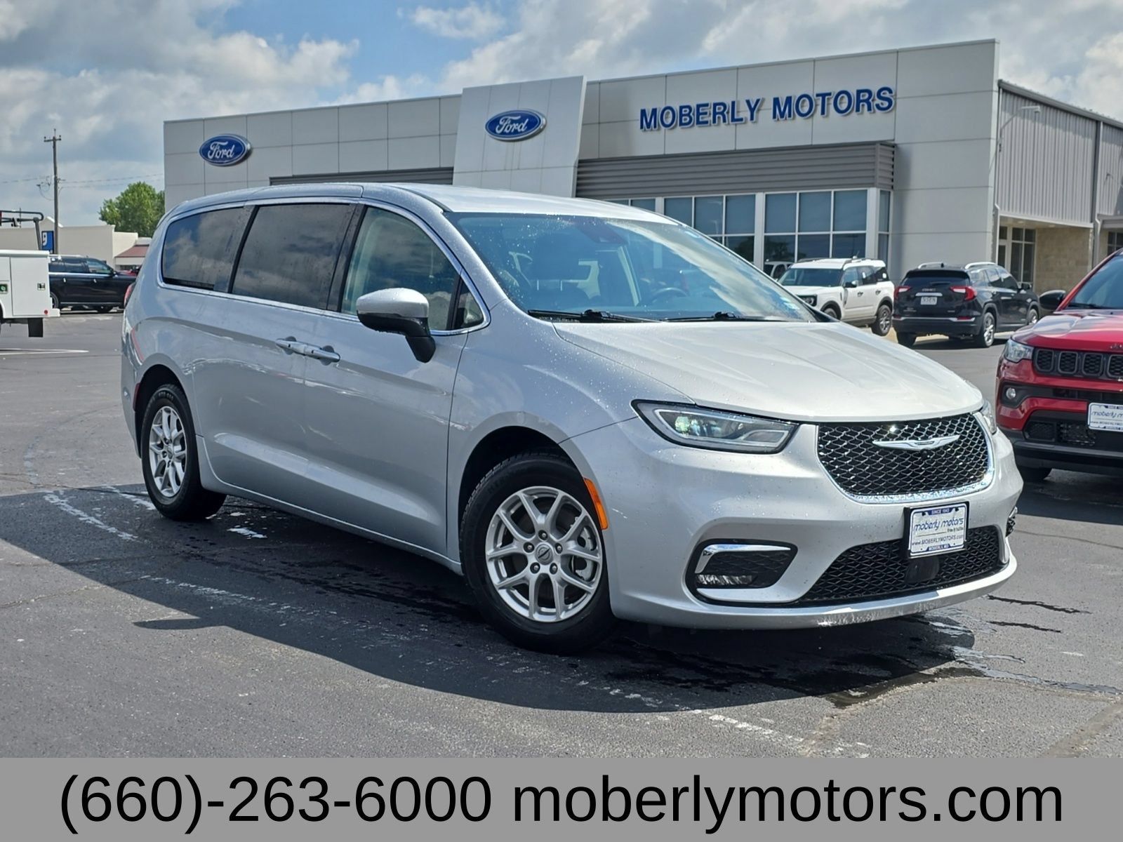 Used 2023 Chrysler Pacifica Touring-L