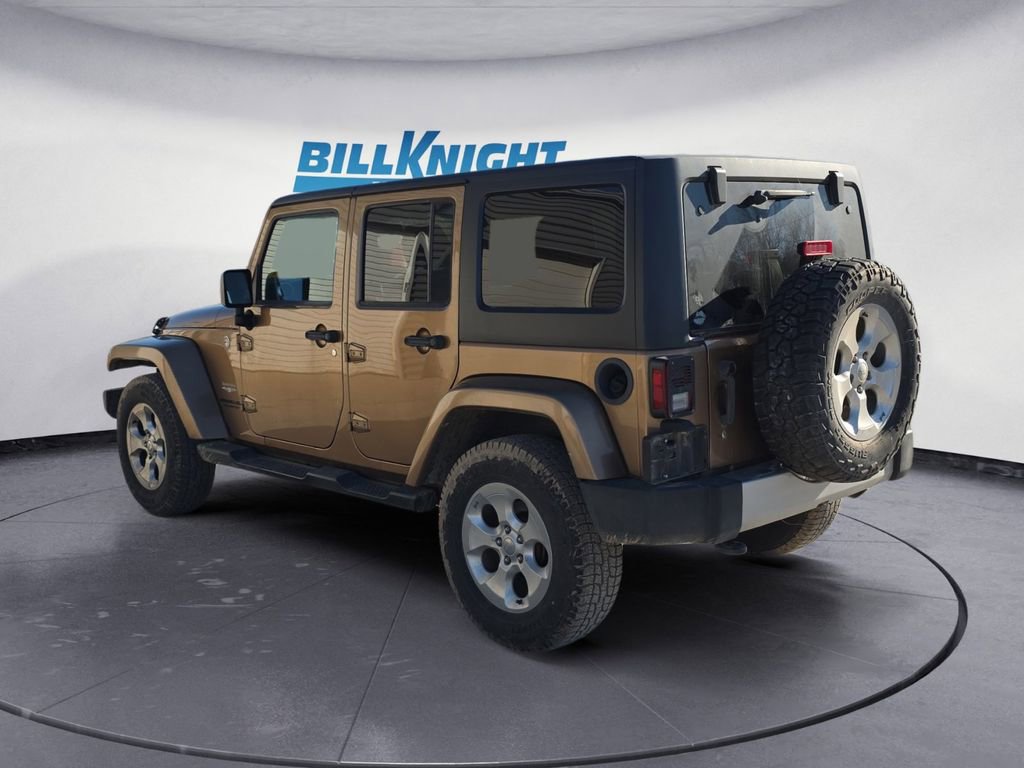 Used 2015 Jeep Wrangler Unlimited Sahara w/ Connectivity Group image 3
