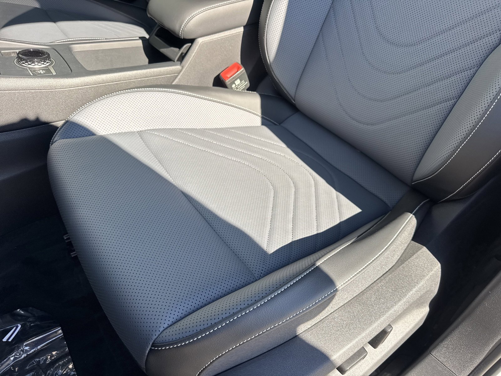 New 2026 Volkswagen Tiguan SE R-Line image 17