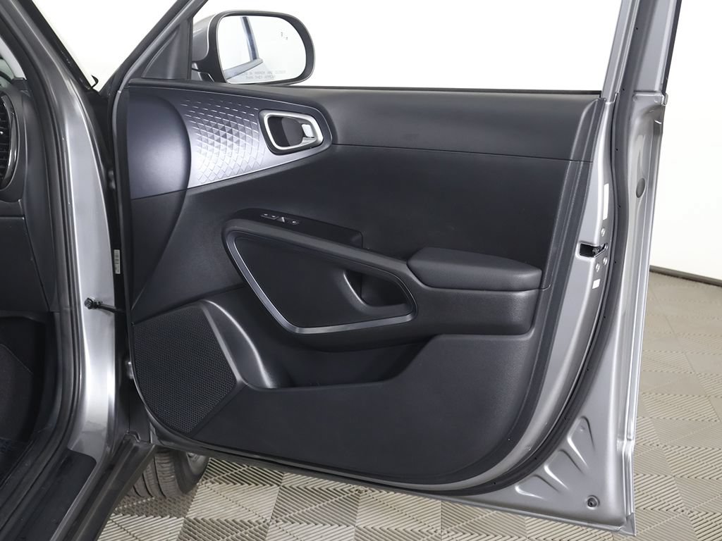 Used 2022 Kia Soul S FWD image 21