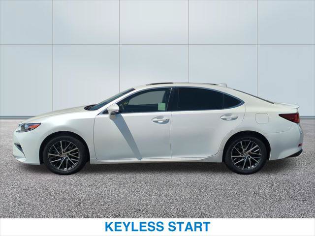 Used 2017 Lexus ES 350 w/ Premium Package FWD image 10