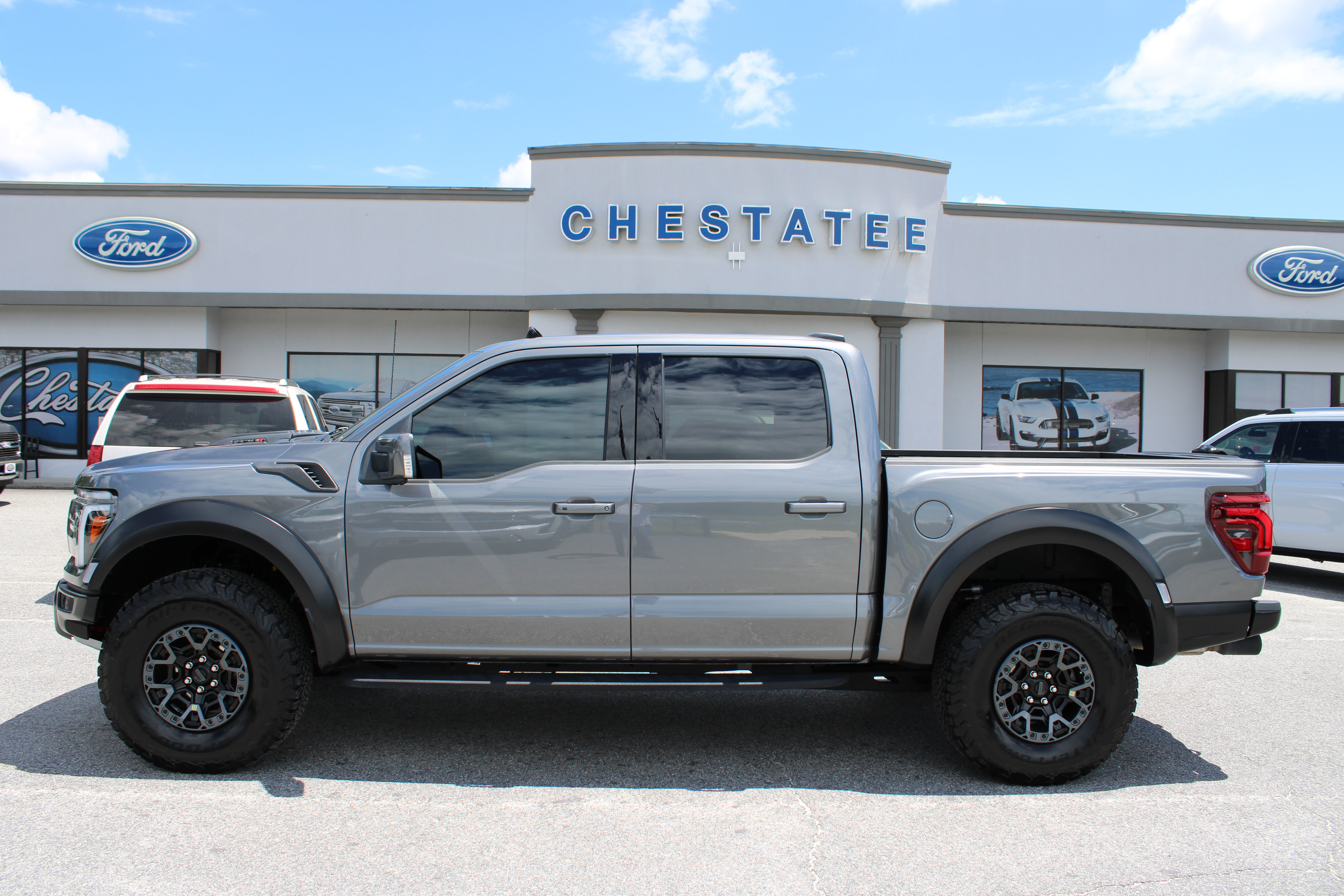 Used 2025 Ford F150 Raptor w/ Equipment Group 803A Raptor R AWD/4WD image 1