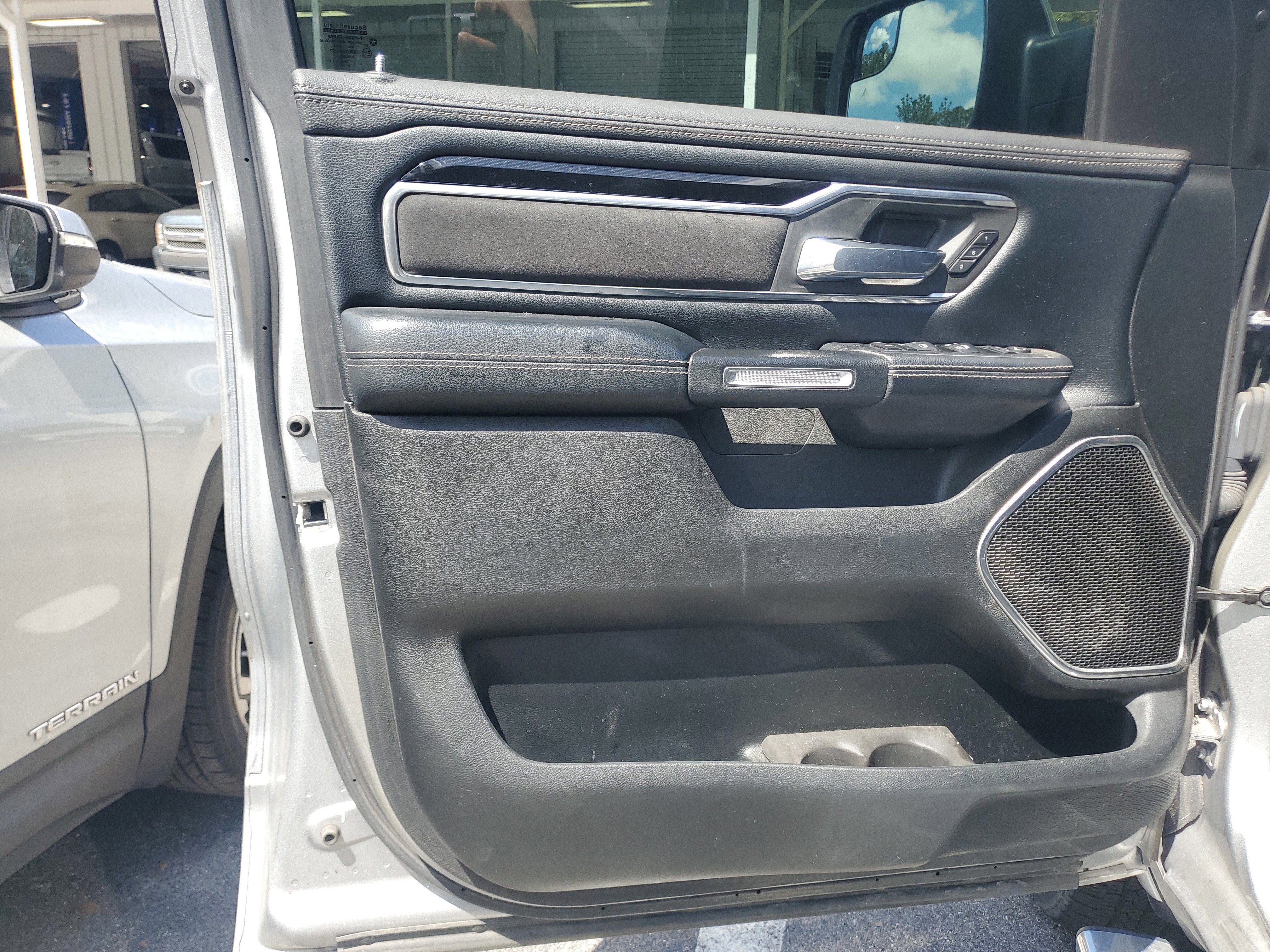 Used 2019 RAM 1500 Laramie w/ Sport Appearance Package RWD image 9
