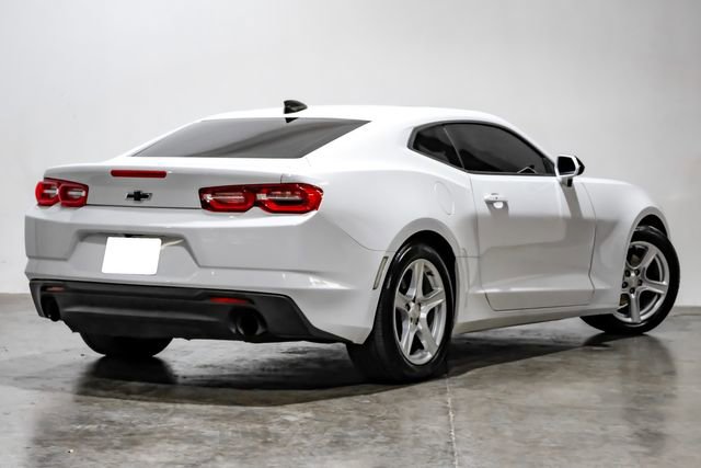 Used 2023 Chevrolet Camaro LT RWD image 11