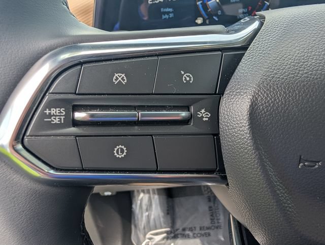 Used 2026 Chevrolet Equinox ACTIV w/ Convenience Package III FWD image 12