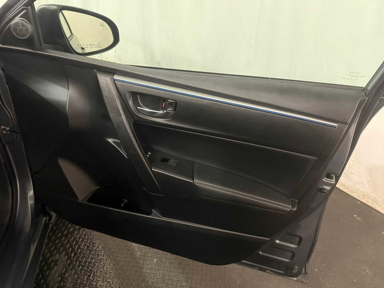 Used 2016 Toyota Corolla S FWD image 28