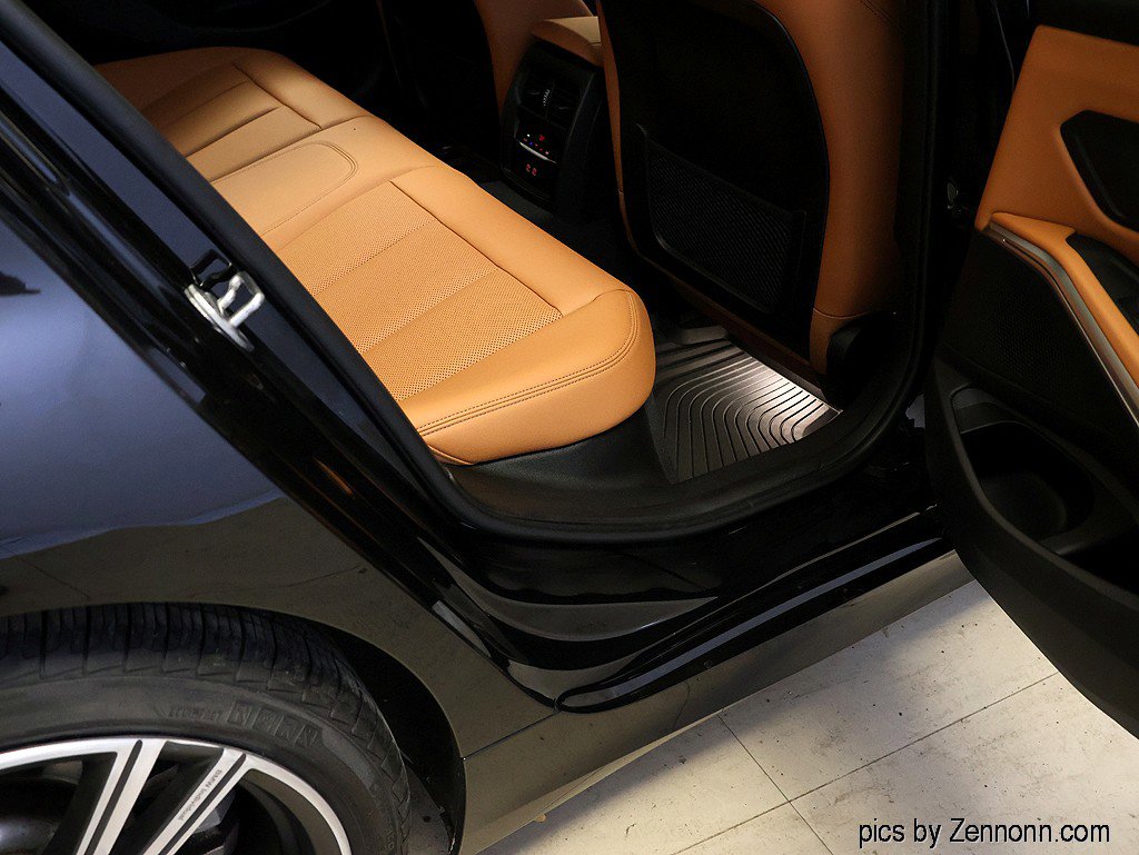 Certified 2023 BMW 330i xDrive Sedan w/ Premium Package image 32