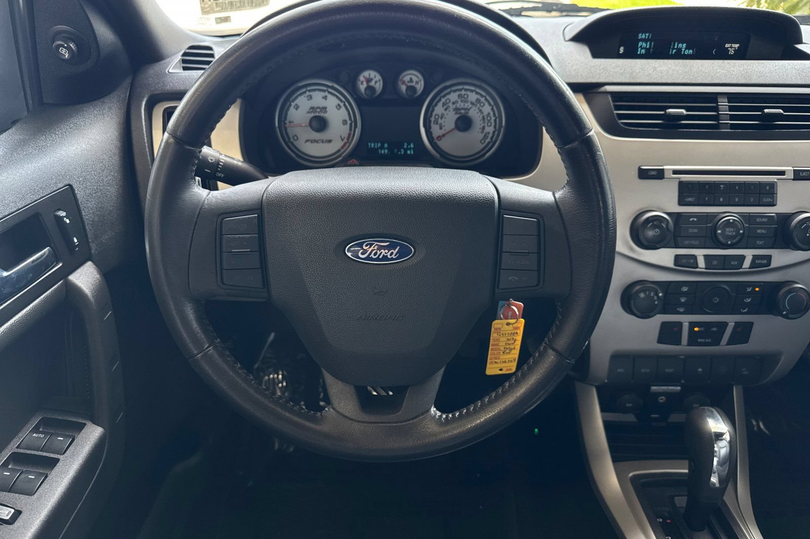 Used 2010 Ford Focus SEL FWD image 14