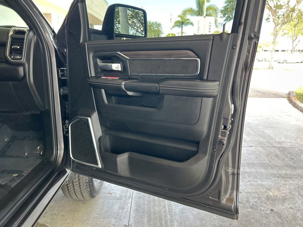 Used 2026 RAM 2500 Laramie AWD/4WD image 30