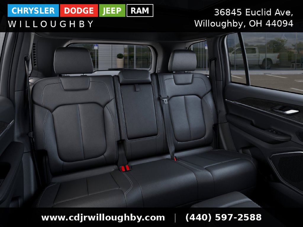 New 2026 Jeep Grand Cherokee Limited w/ Limited Altitude Package AWD/4WD image 18