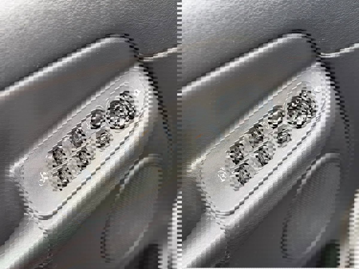 Used 2003 Dodge Ram 3500 Truck SLT image 21