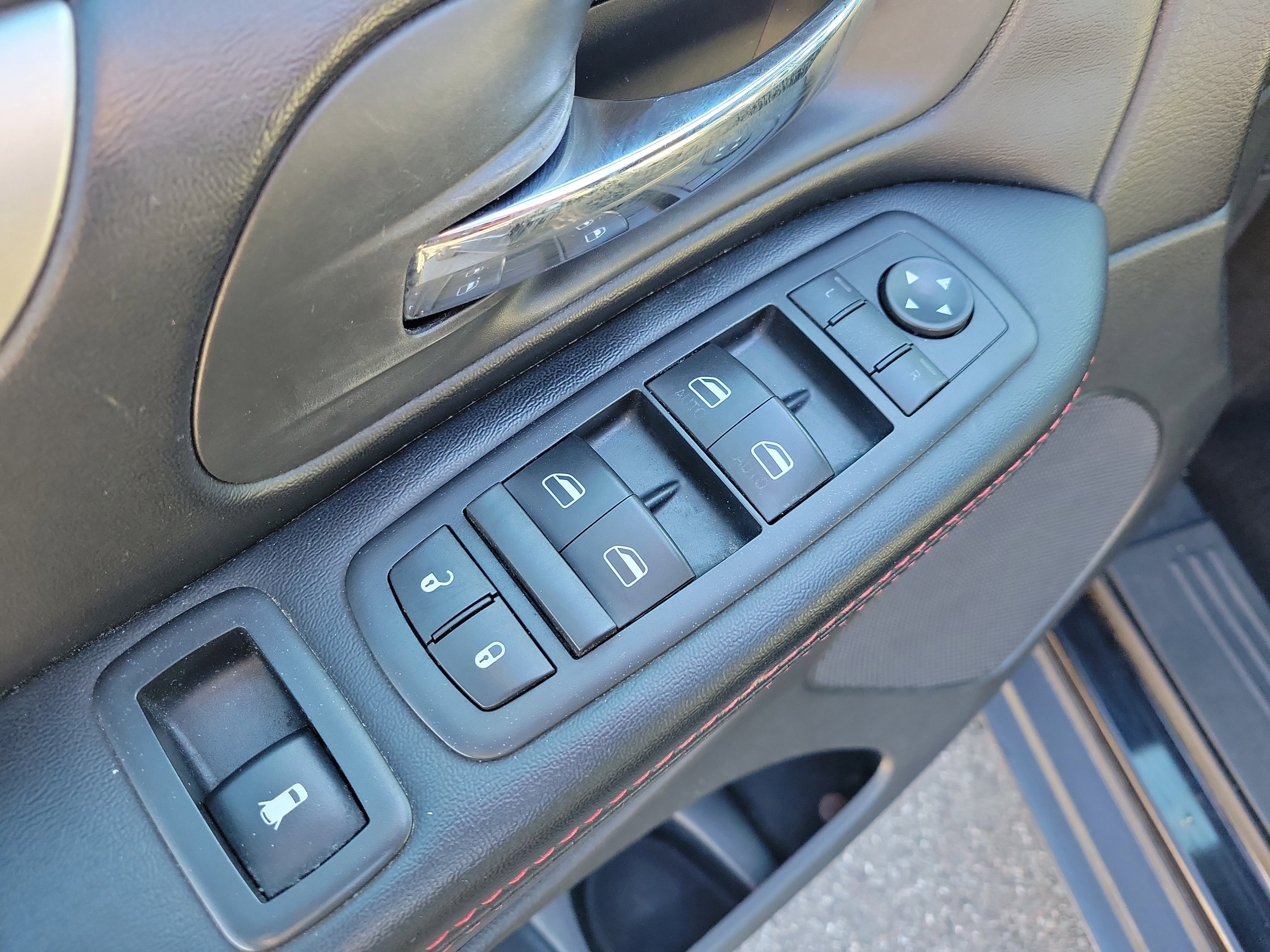 Used 2017 Dodge Grand Caravan GT image 18