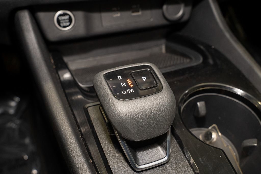 Used 2023 Nissan Rogue SV image 15