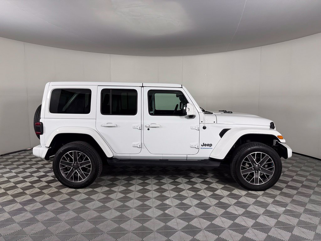 Certified 2023 Jeep Wrangler Unlimited Sahara AWD/4WD image 6