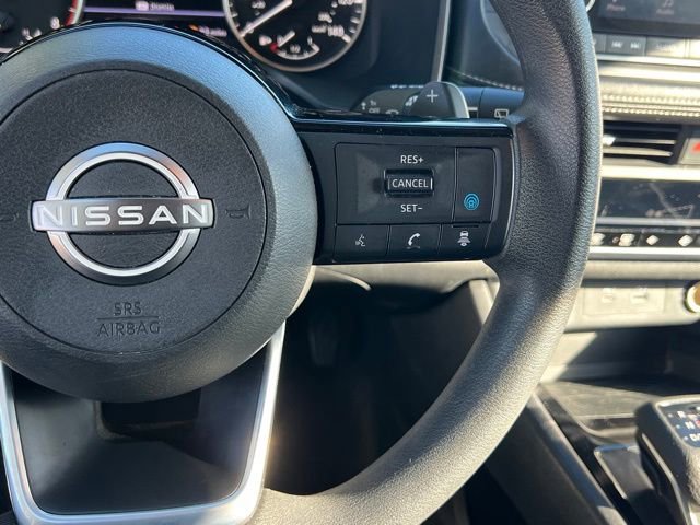 Used 2023 Nissan Rogue SV image 25