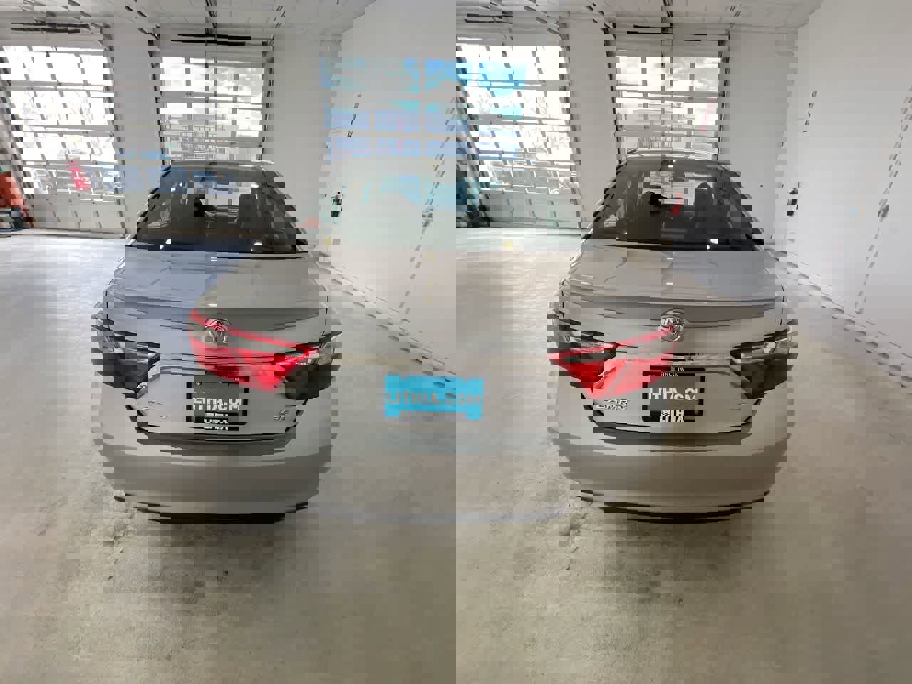 Used 2017 Toyota Camry SE FWD image 13