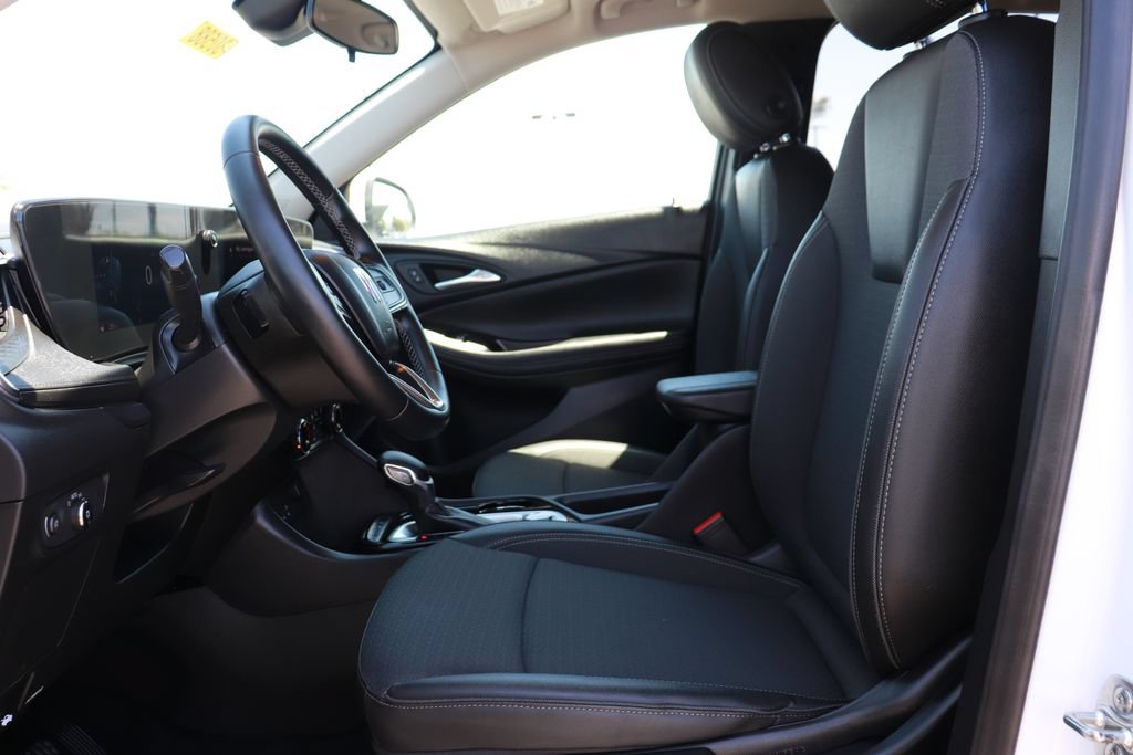 Used 2025 Buick Encore GX Preferred FWD image 11