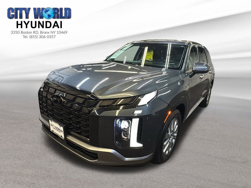 Used 2023 Hyundai Palisade SE w/ Cargo Package