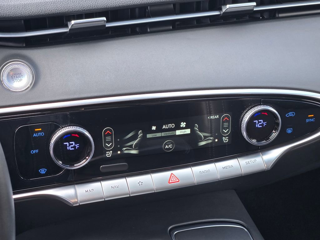 Used 2025 Genesis GV70 2.5T image 38