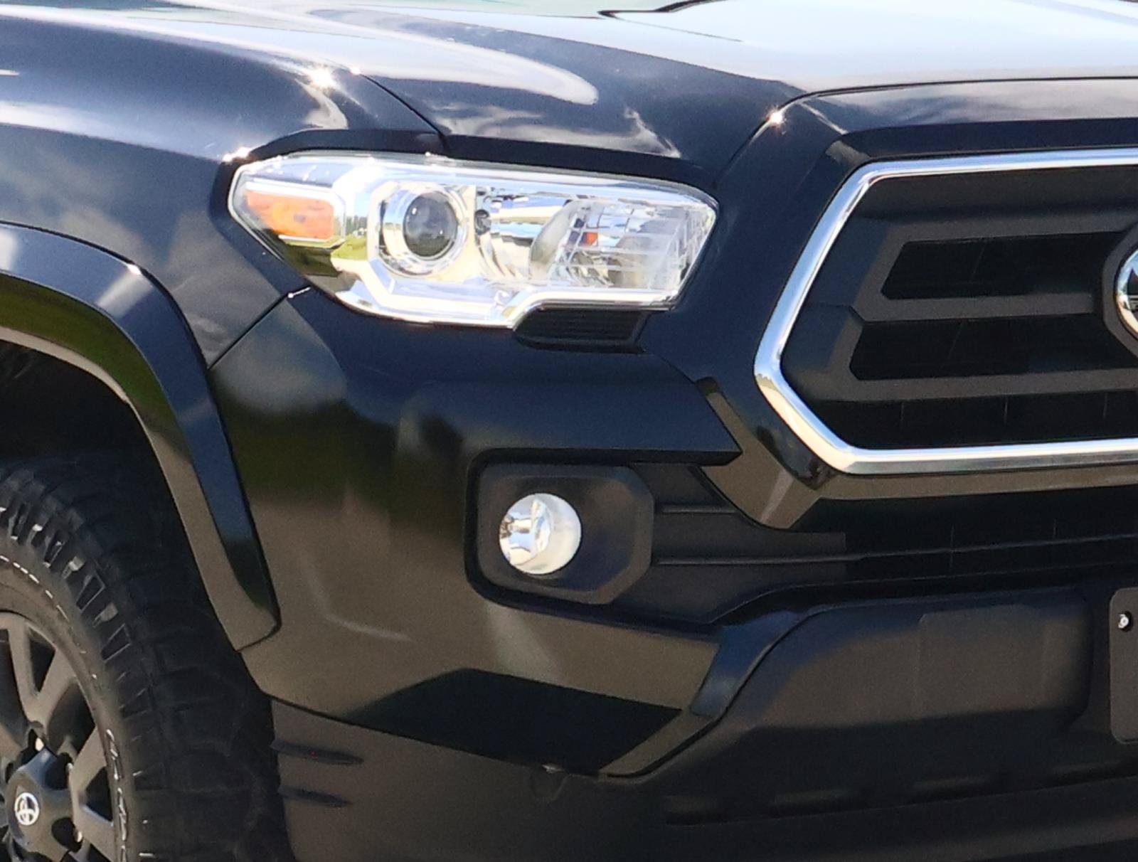 Used 2023 Toyota Tacoma SR5 RWD image 7