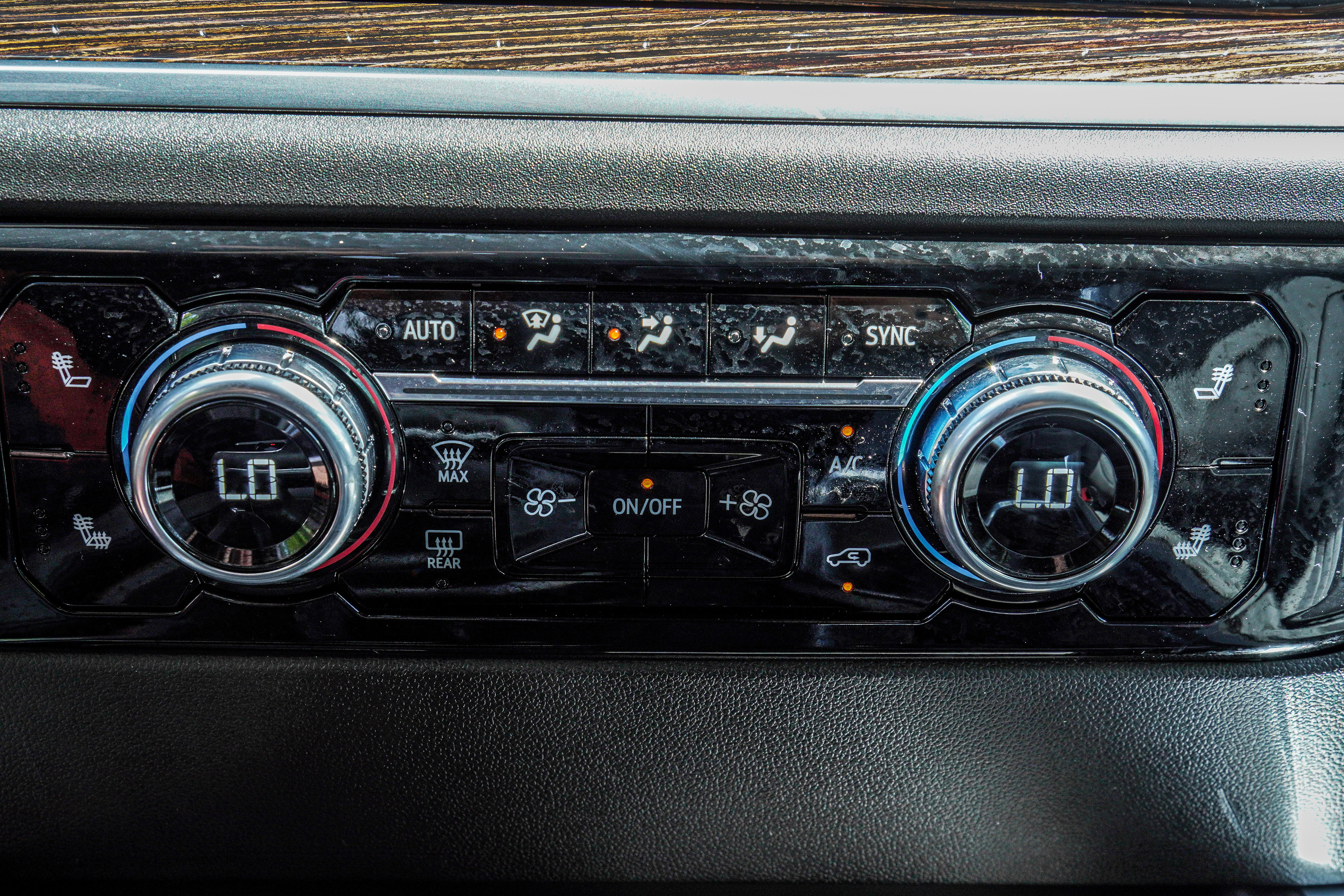 Used 2025 GMC Sierra 1500 Elevation w/ Elevation Premium Package image 31