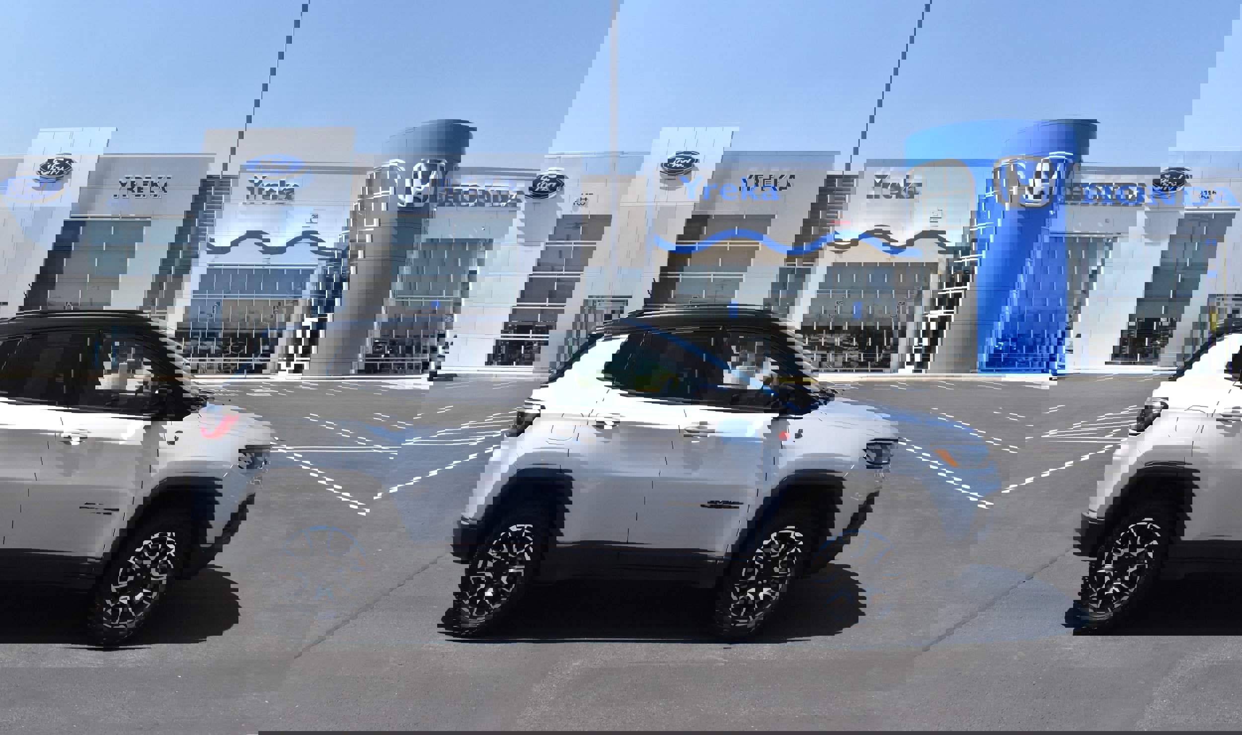 Used 2024 Jeep Compass Trailhawk