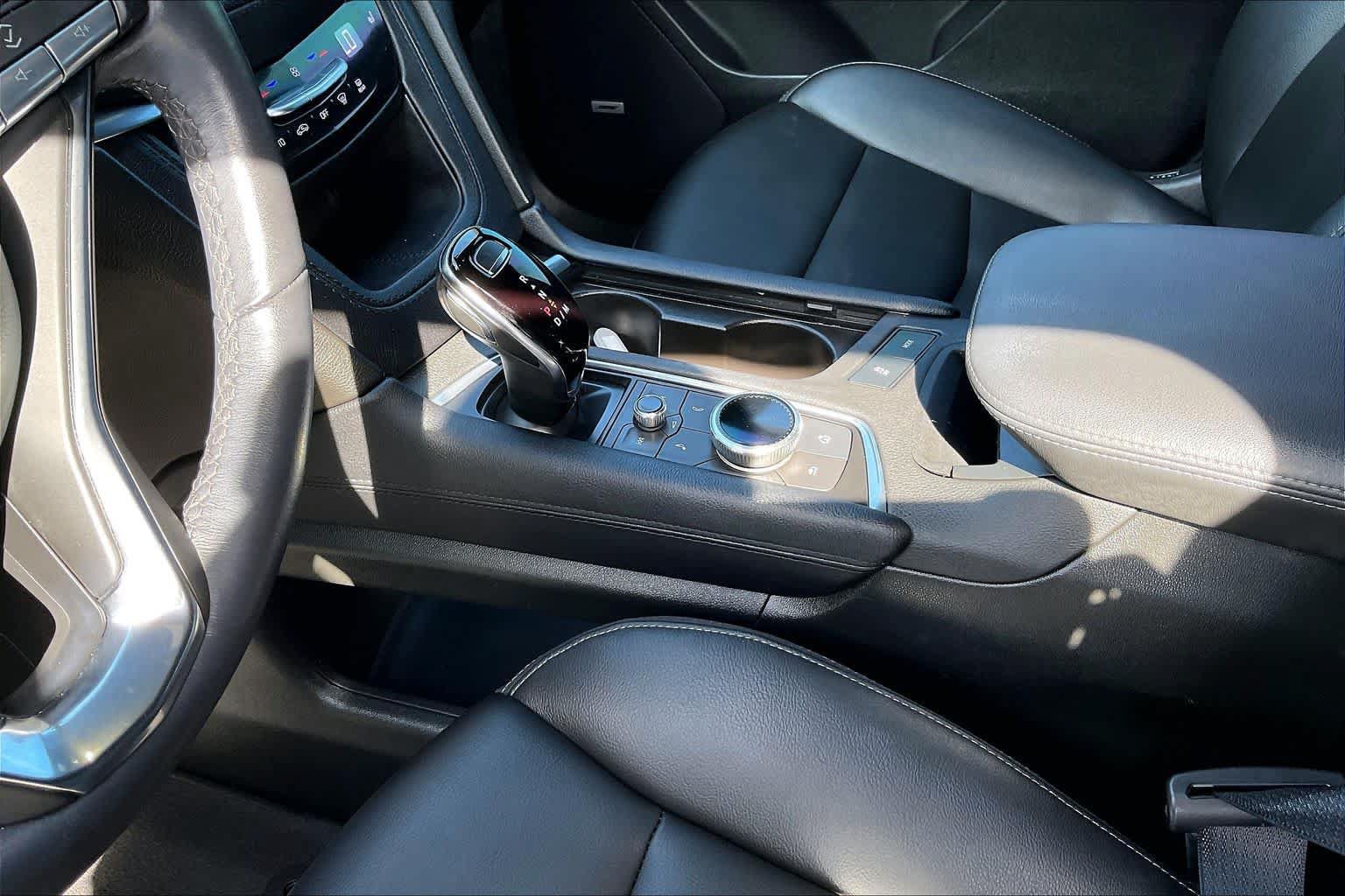 Used 2024 Cadillac XT6 Luxury FWD image 17