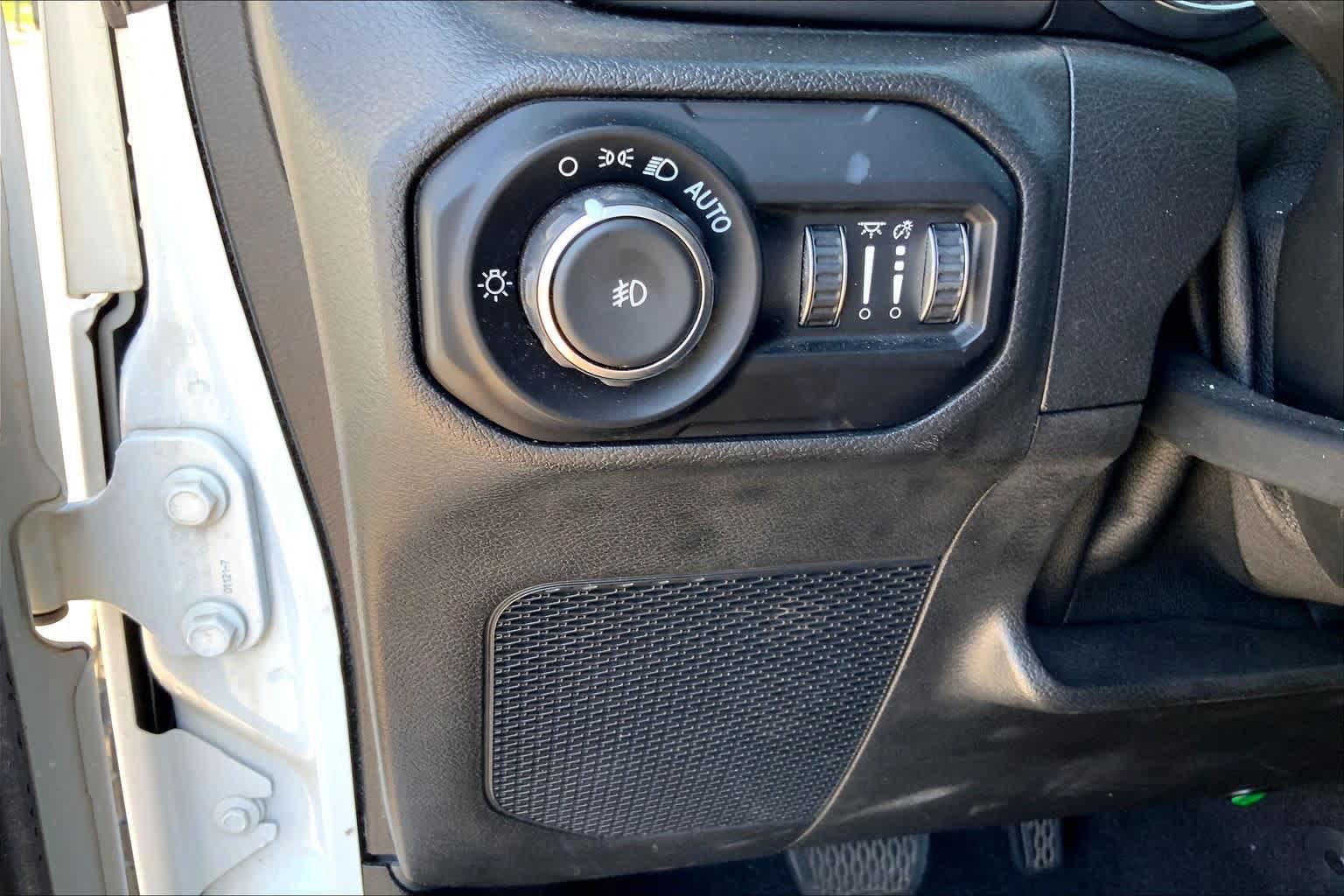 Used 2021 Jeep Wrangler Unlimited Sport AWD/4WD image 32