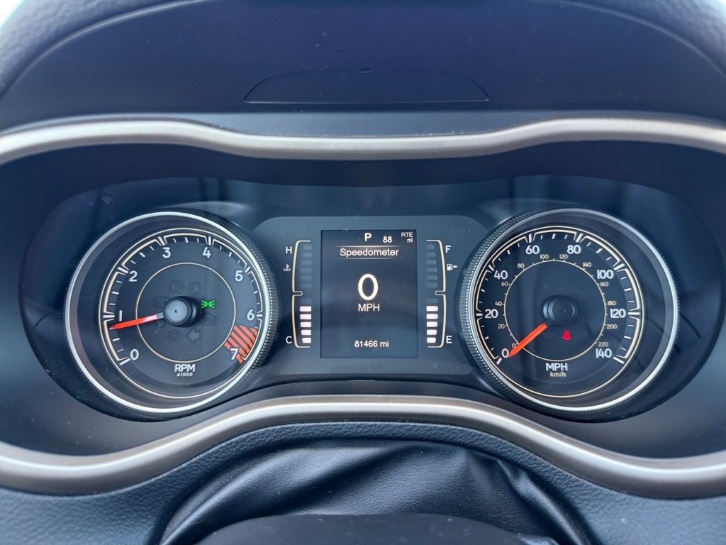 Used 2015 Jeep Cherokee Latitude FWD image 19
