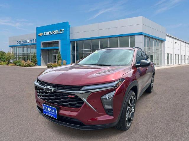 Used 2025 Chevrolet Trax RS w/ Driver Confidence Package FWD image 1