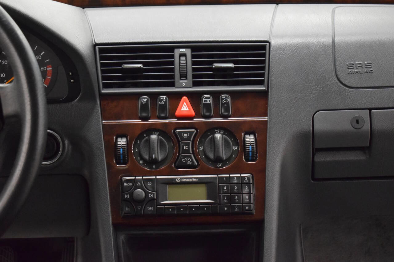 Used 2000 Mercedes-Benz C 230 image 75