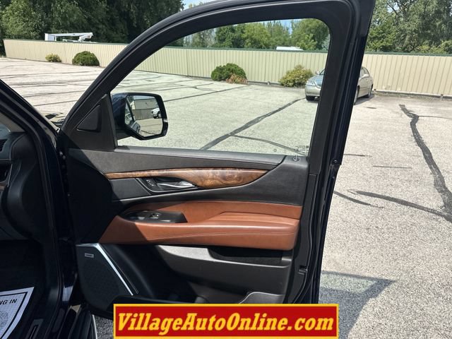 Used 2020 Cadillac Escalade ESV Premium Luxury AWD/4WD image 47