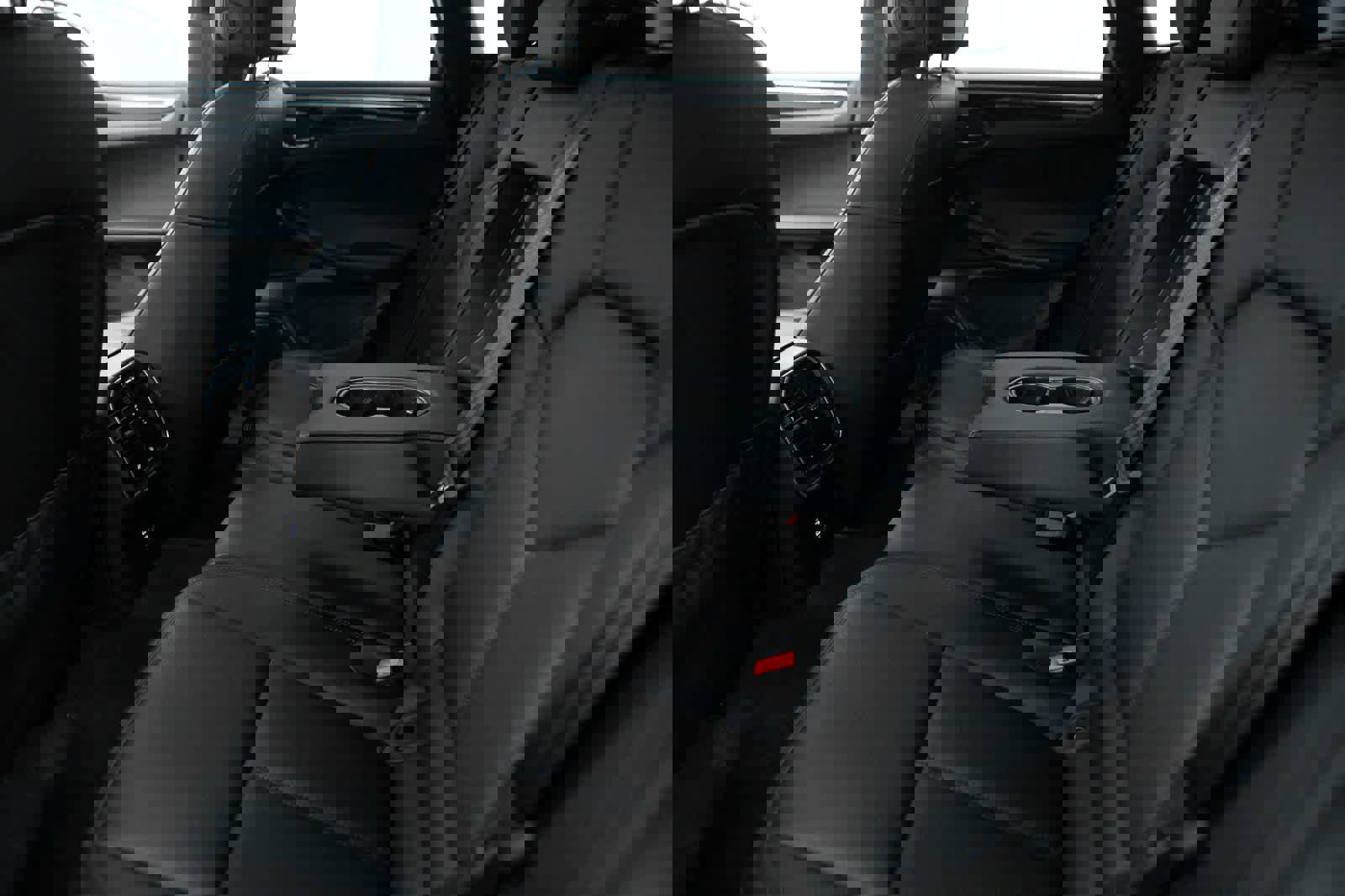 Certified 2026 Porsche Macan image 36