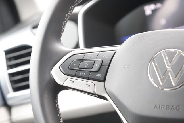 Used 2025 Volkswagen Taos SE w/ Panoramic Sunroof Package image 22