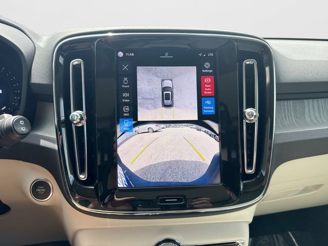Certified 2025 Volvo XC40 B5 Ultra AWD/4WD image 27