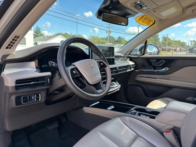 Used 2024 Lincoln Corsair FWD image 13