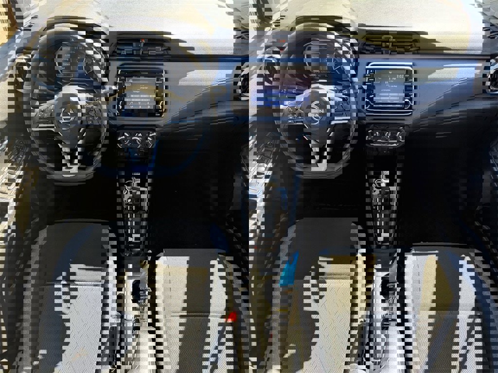 Used 2025 Nissan Versa SV image 12