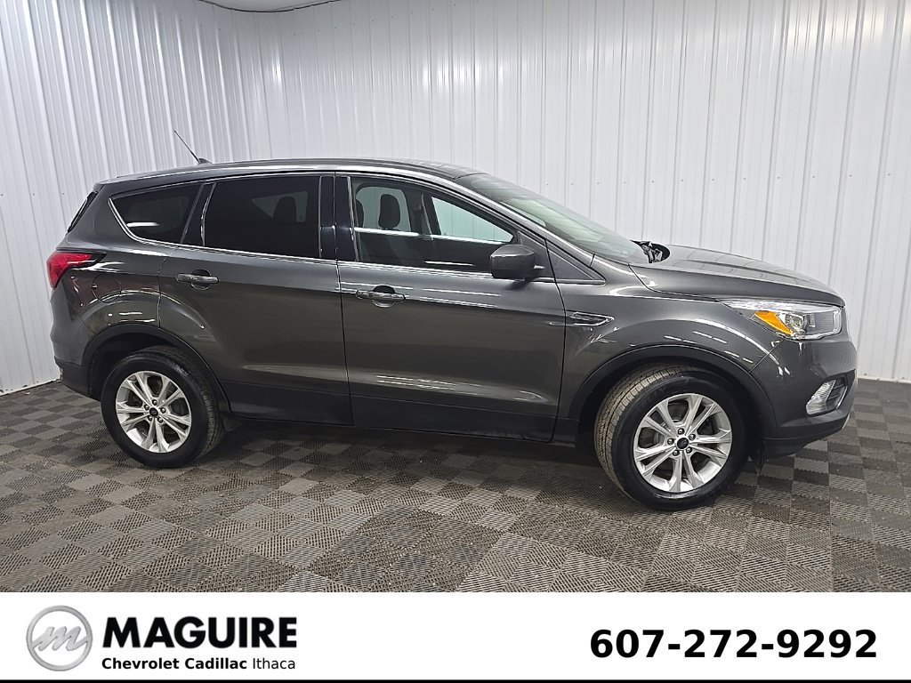 Used 2019 Ford Escape SE AWD/4WD image 1