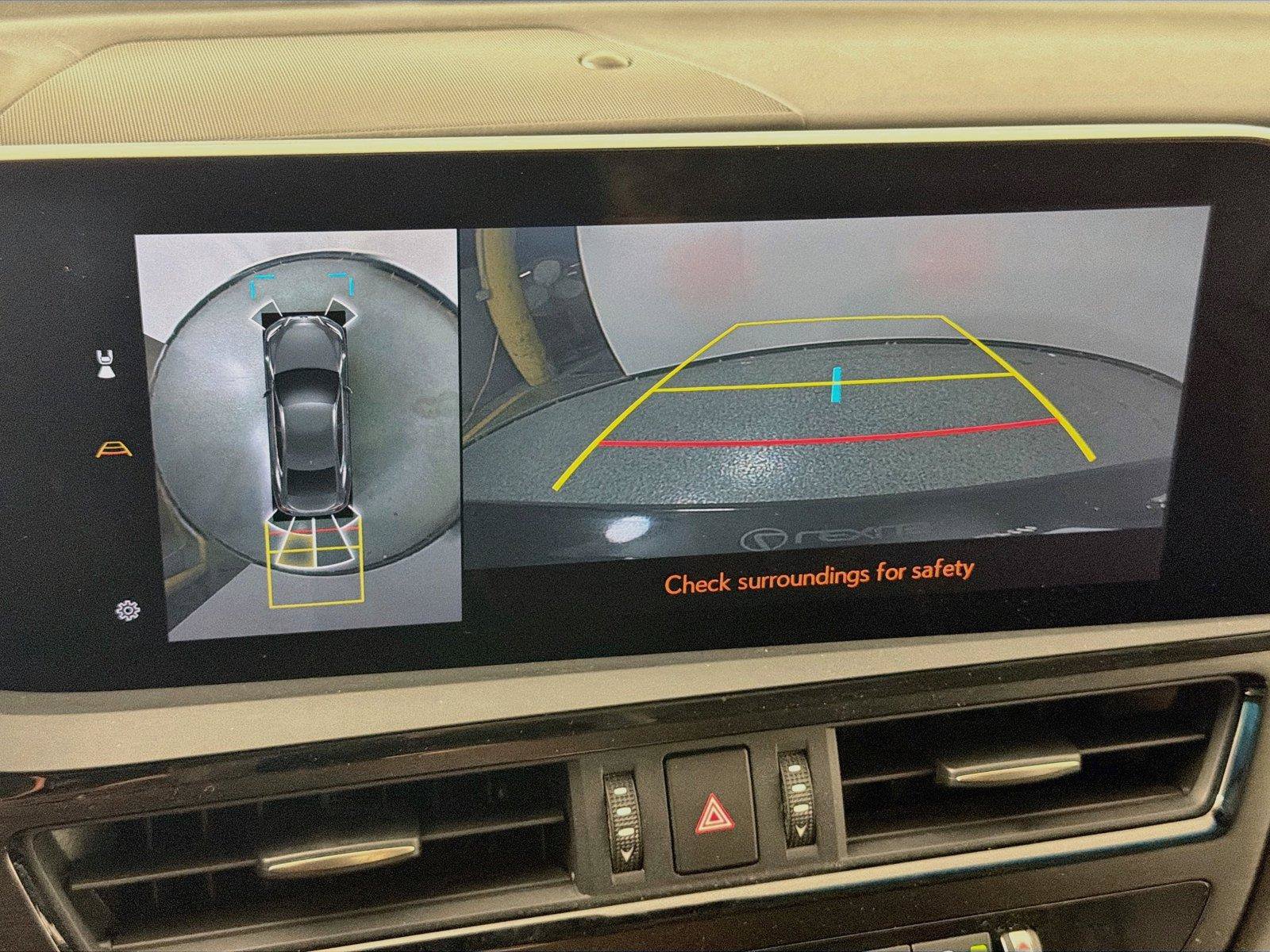 Used 2023 Lexus ES 300h Ultra Luxury w/ Accessory Package (Z2) FWD image 14