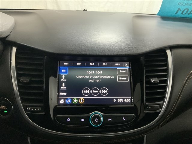 Used 2019 Chevrolet Trax Premier w/ Midnight Edition AWD/4WD image 27