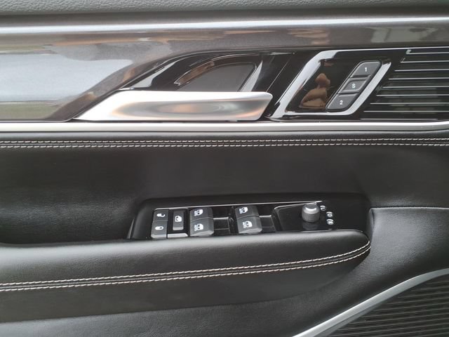 Certified 2023 Jeep Wagoneer L 4WD image 11