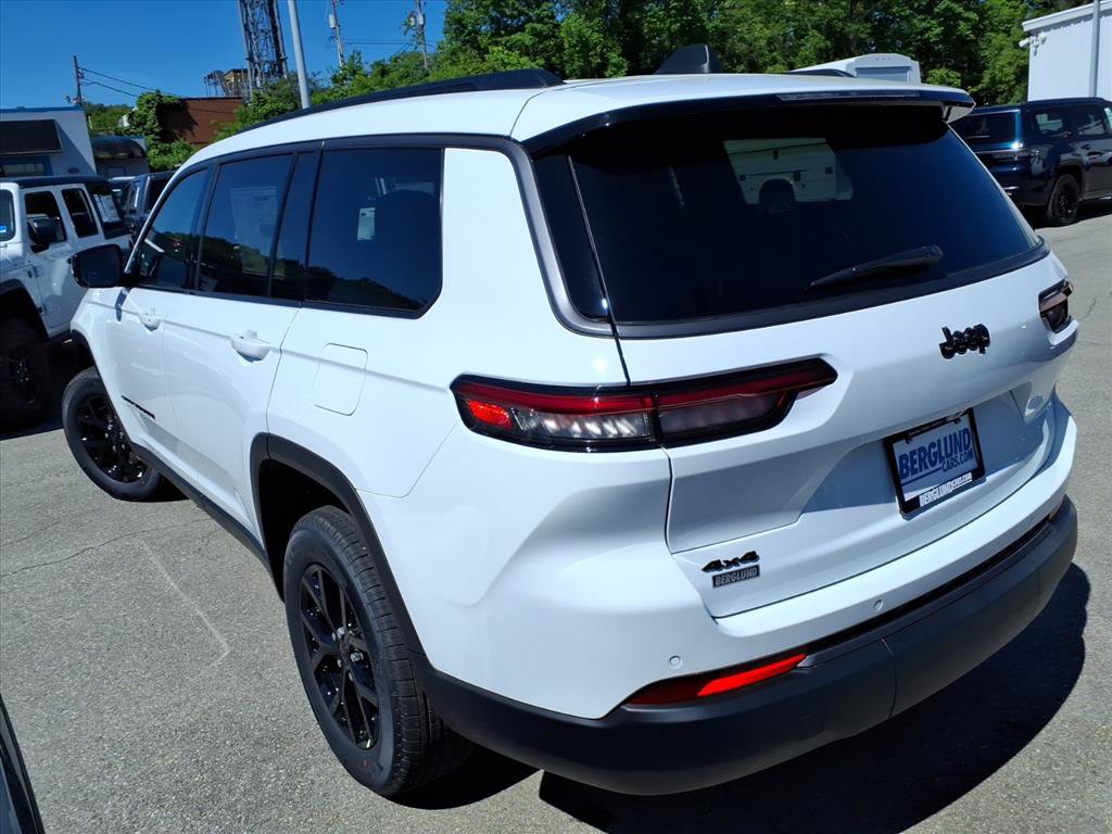 New 2026 Jeep Grand Cherokee L 4WD image 6