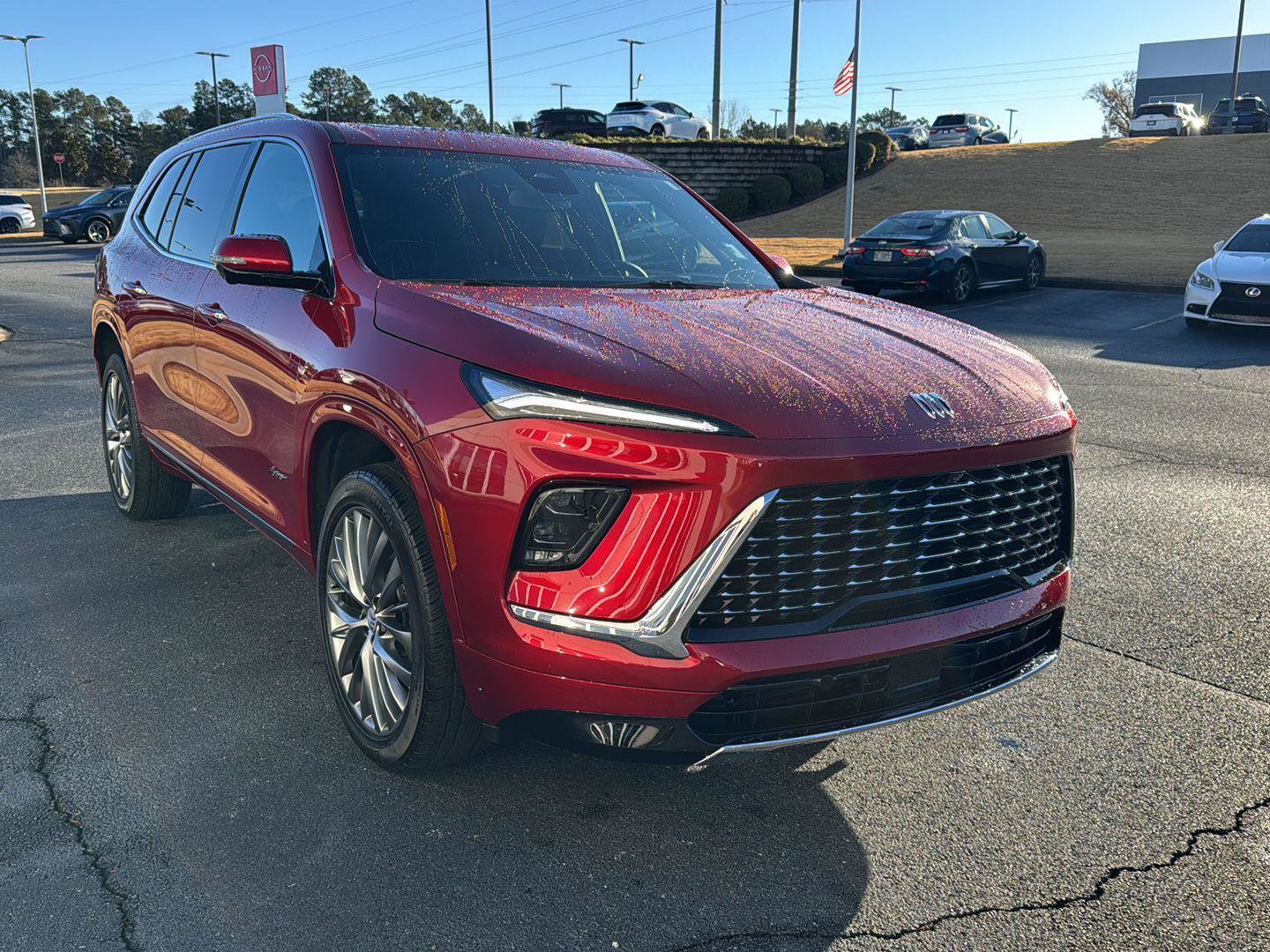 Used 2025 Buick Enclave Avenir image 6