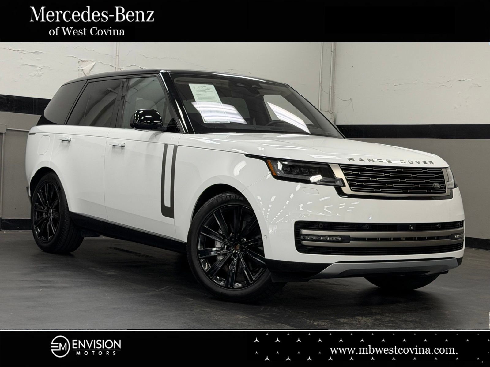 Used 2023 Land Rover Range Rover SE AWD/4WD image 1