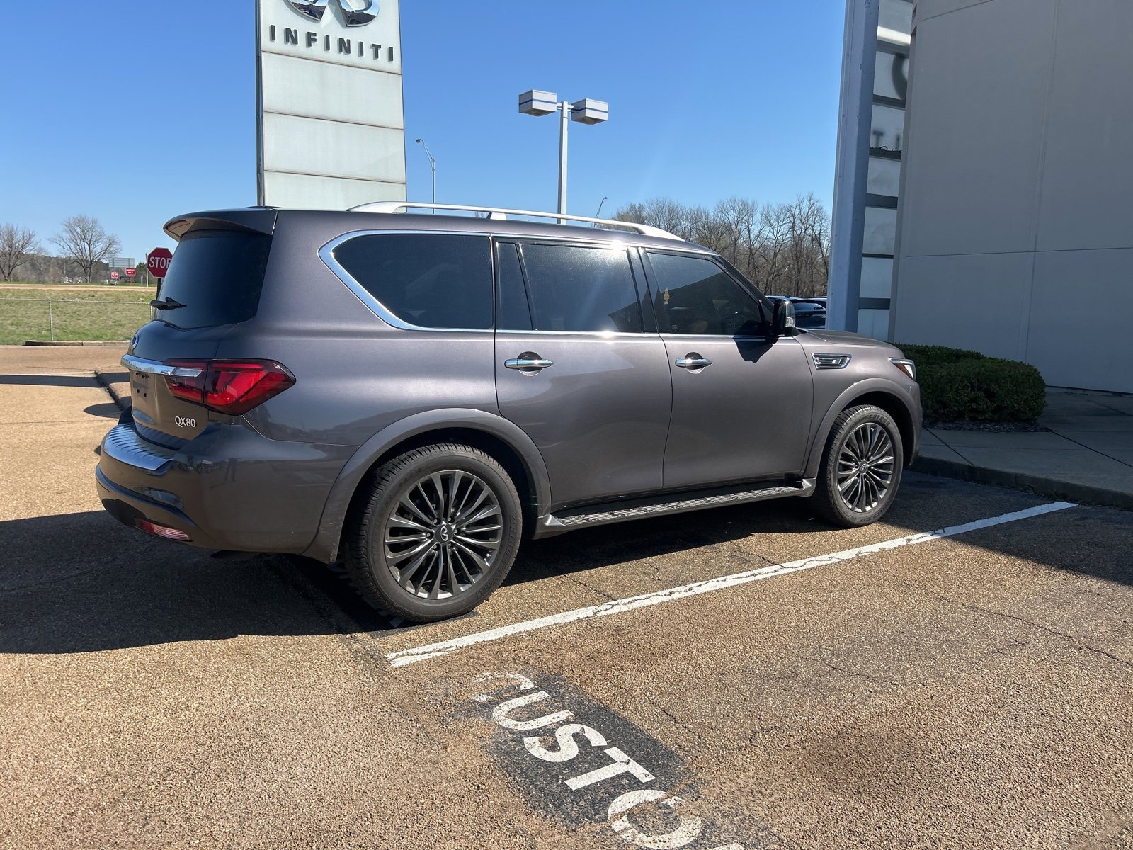Certified 2022 INFINITI QX80 Sensory w/ Cargo Package image 9
