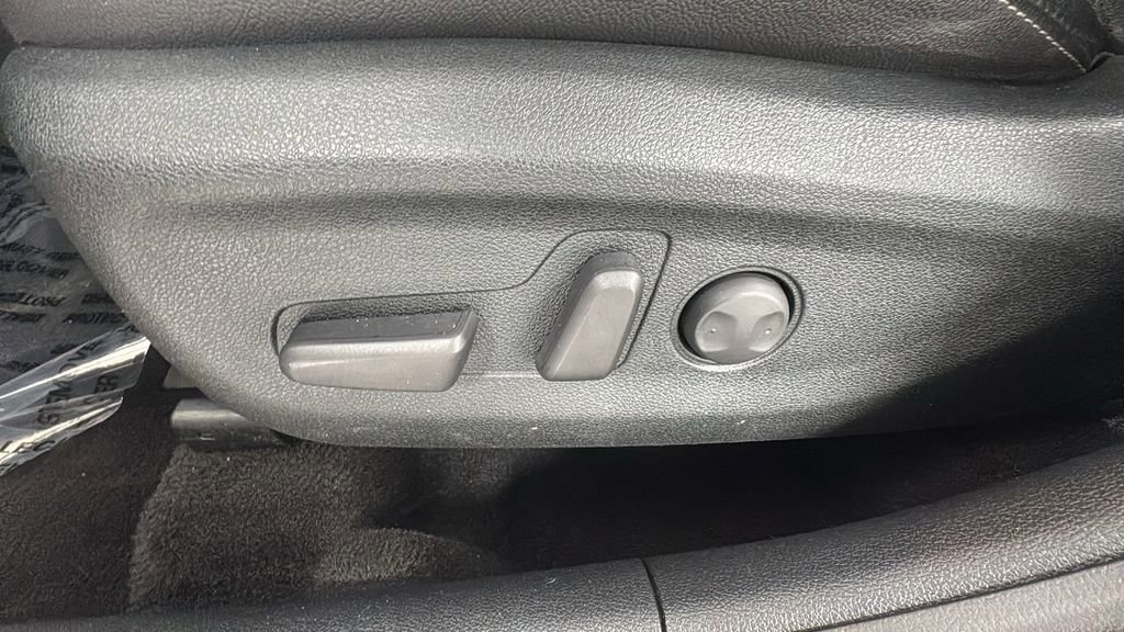 Used 2019 Kia Niro EX image 11