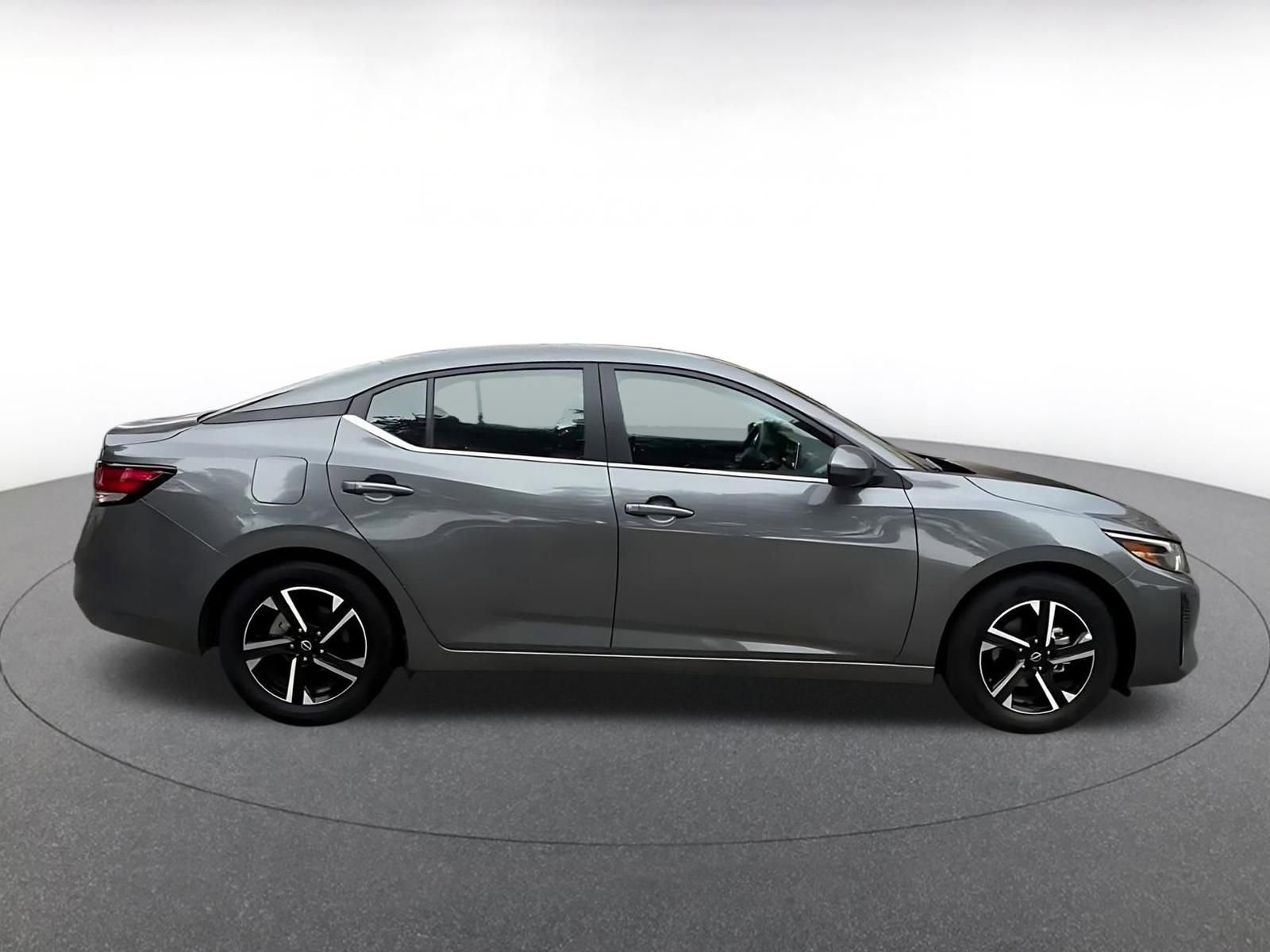 Used 2025 Nissan Sentra SV image 16