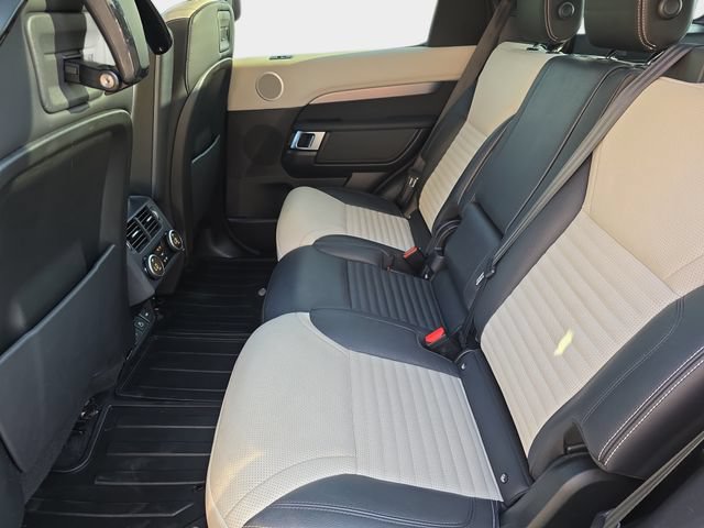 Certified 2021 Land Rover Discovery S R-Dynamic AWD/4WD image 18
