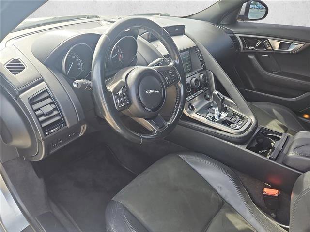 Used 2017 Jaguar F-TYPE Coupe image 10
