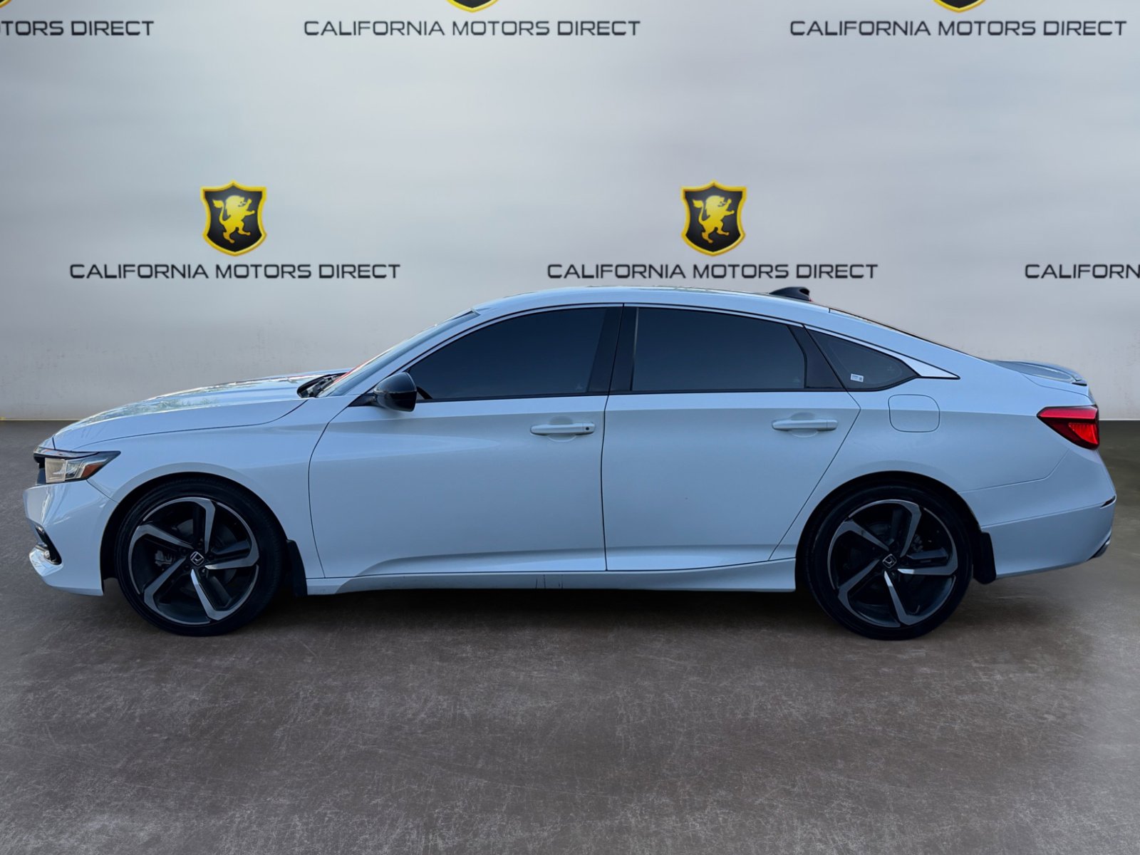 Used 2022 Honda Accord Sport image 2
